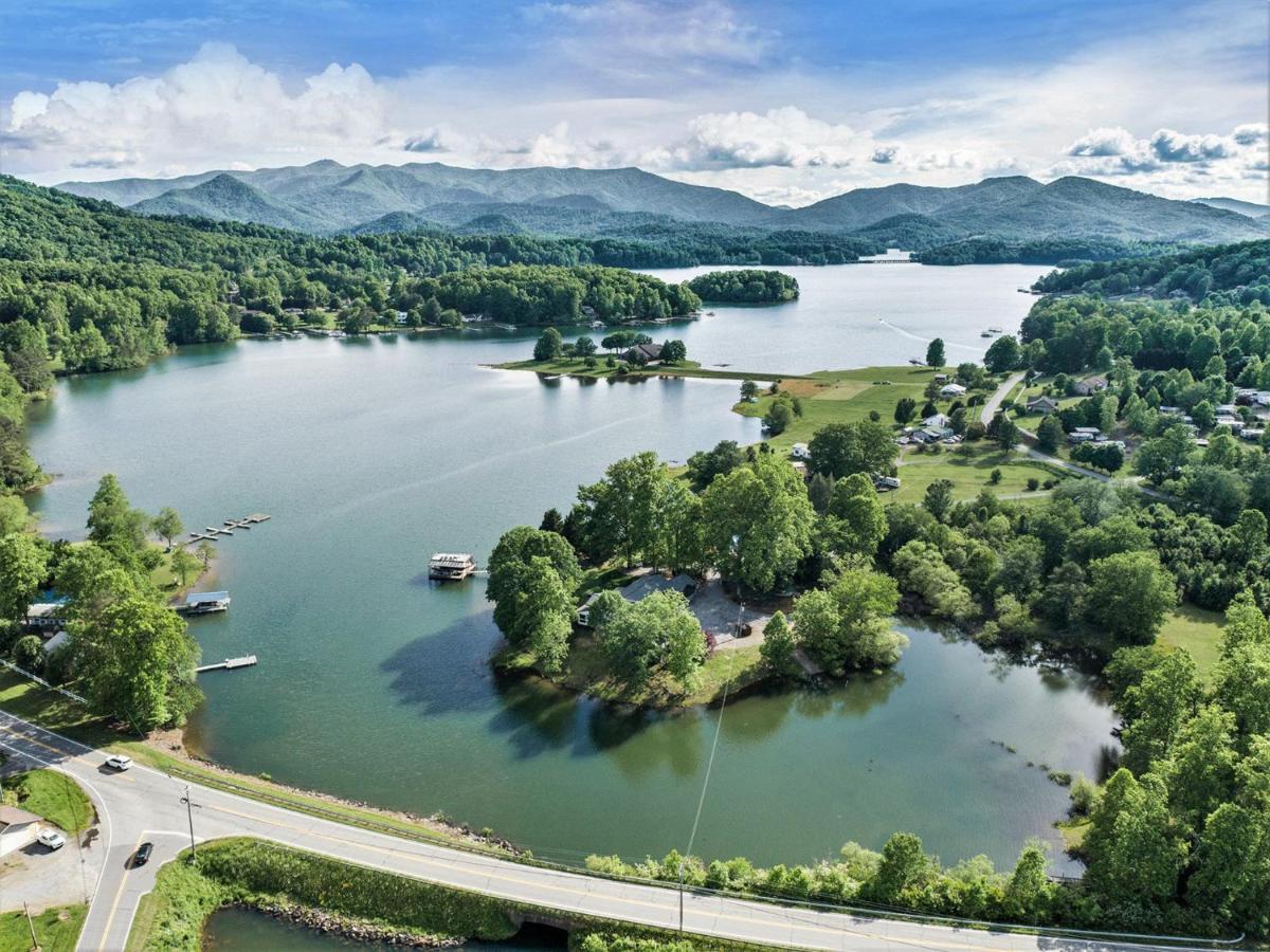 Tranquille Resort Hiawassee Eksteriør billede